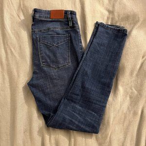 Dark button fly skinny jeans size 27